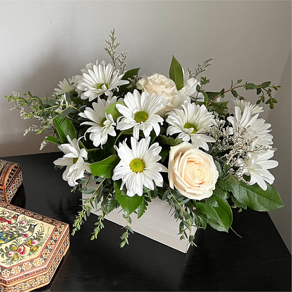 Fresh Linen Box Bouquet –  Heliconia Flowers Of Colombia, Cuddebackville NY