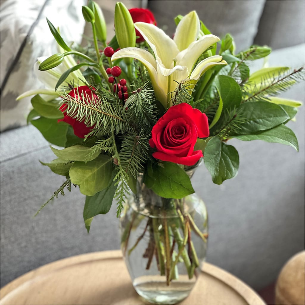 Sparkling Snowflakes Bouquet –  Heliconia Flowers Of Colombia, Cuddebackville NY